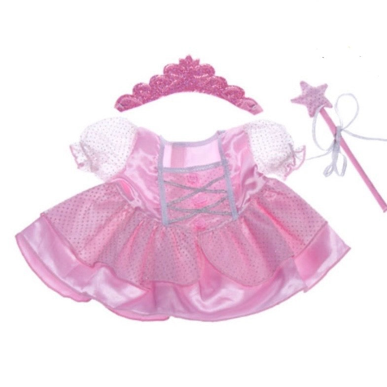 Princesse fée avec baguette et diadème